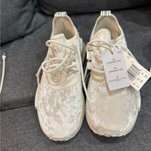 Adidas Women's NMD_r1's Sneakers Size 8